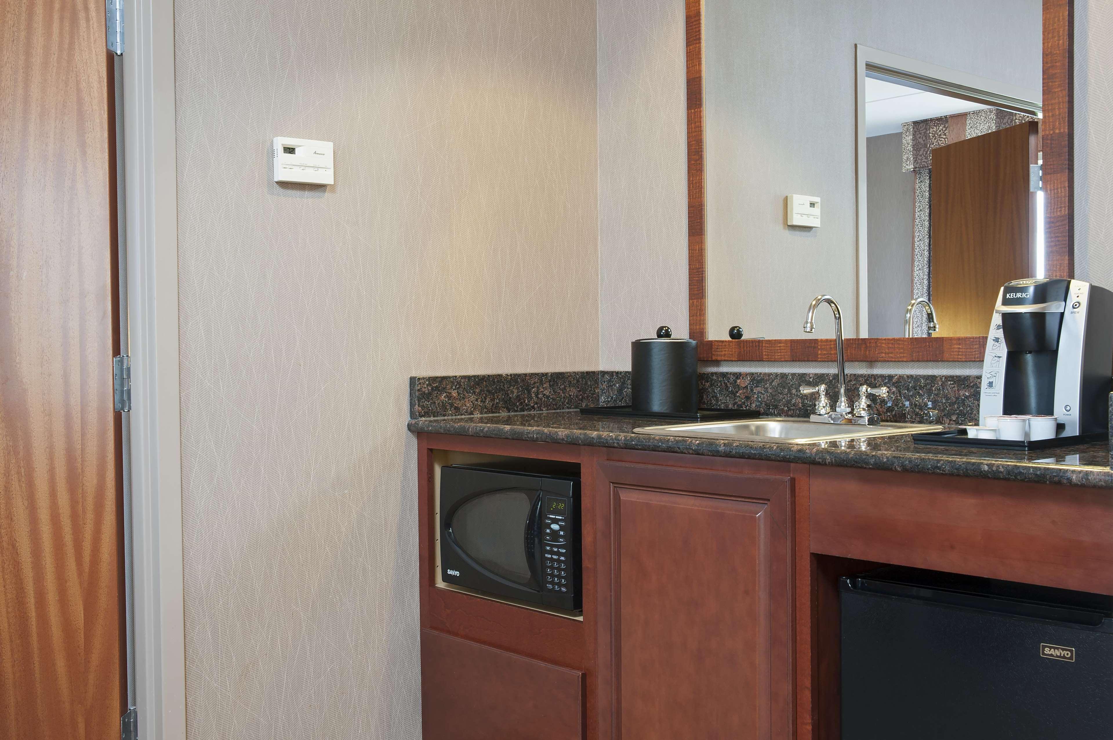 Hilton Garden Inn Indianapolis South/Greenwood Bagian luar foto