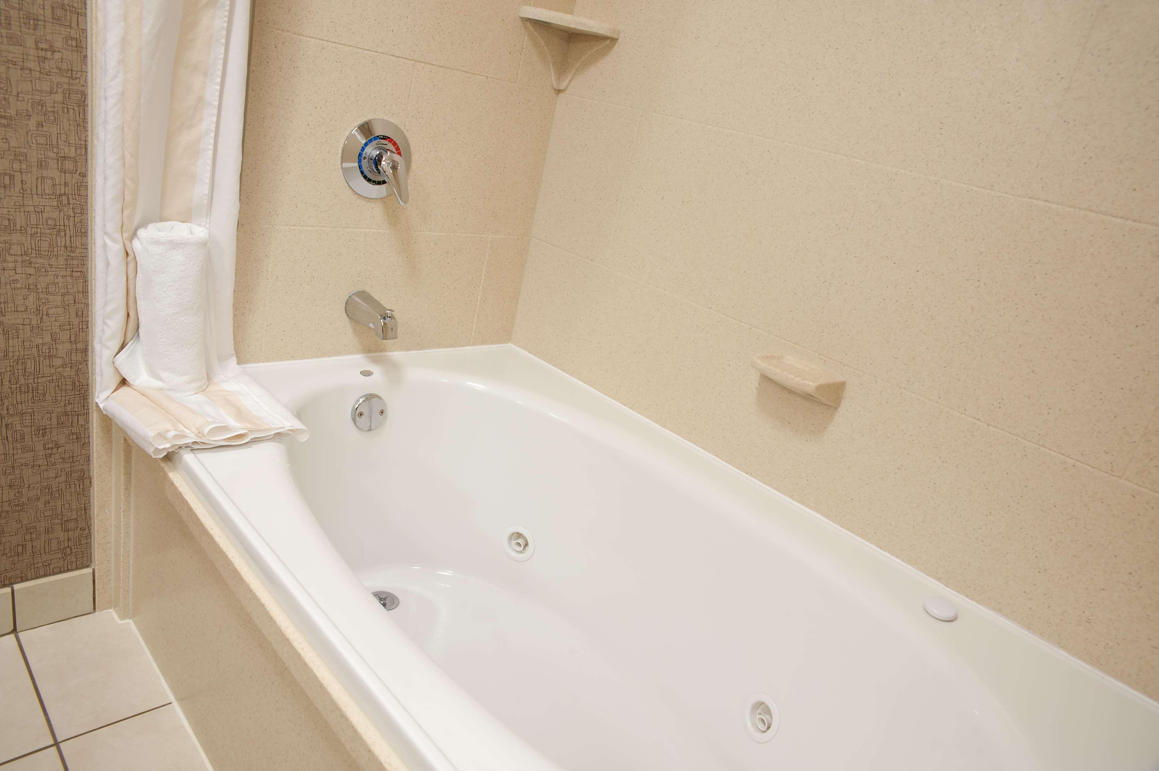 Hilton Garden Inn Indianapolis South/Greenwood Bagian luar foto