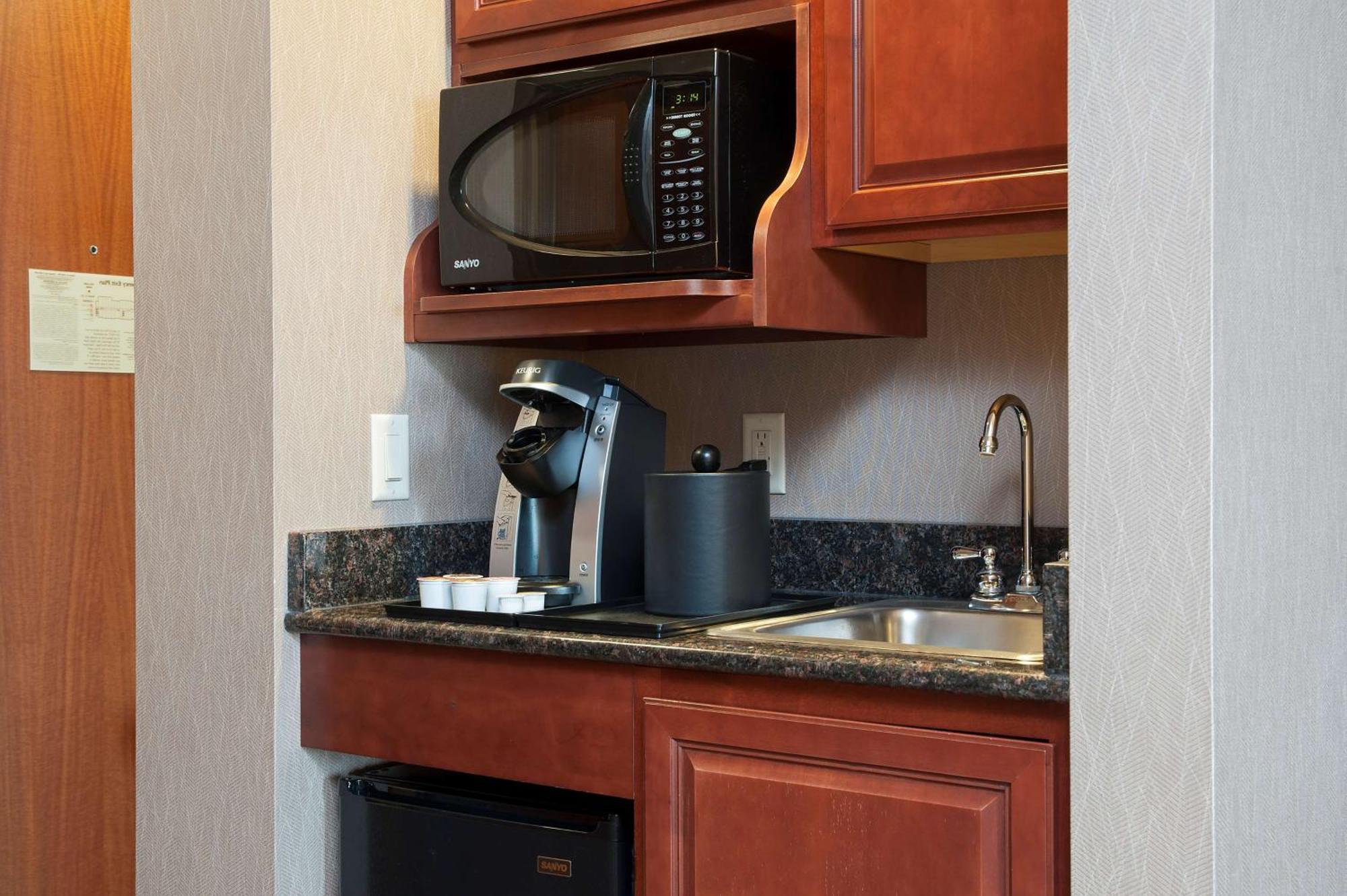 Hilton Garden Inn Indianapolis South/Greenwood Bagian luar foto